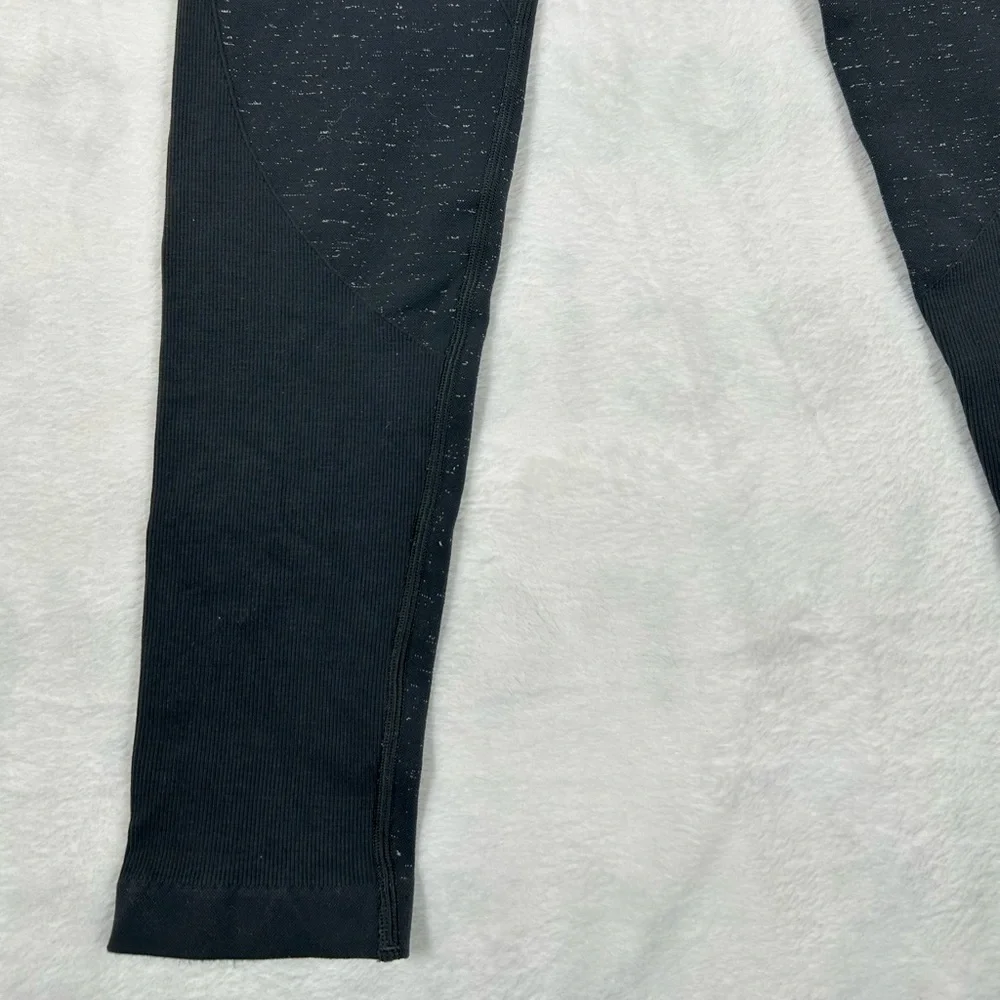 Lululemon Free to Flow 7/8 Leggings Women’s Size 4 Gray Speckled Yoga